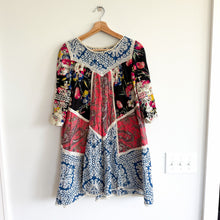 Load image into Gallery viewer, Anthropologie Vanessa Virginia Inez Patchwork Crochet Mini Dress Blue Red 0
