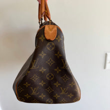 Load image into Gallery viewer, Louis Vuitton Speedy Bandoulière 35 Monogram Leather Top Handle Handbag Brown
