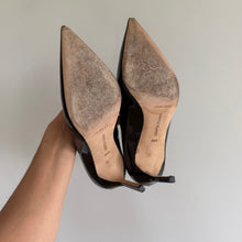 Load image into Gallery viewer, Manolo Blahnik BB Patent Leather Pointed Toe Slip On Pumps Black 9.5
