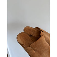 Load image into Gallery viewer, Born Mesilla Suede Leather Comfort Slide Sandals Brown 7M
