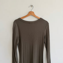 Load image into Gallery viewer, Michael Stars Ribbed V-Neck Long Sleeve Midi Dress Olive L
