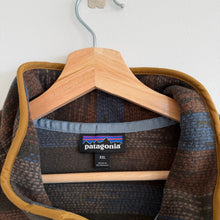 Load image into Gallery viewer, Patagonia Micro D Snap-T Fleece Pullover in Native Seeds: Industrial Green XXL
