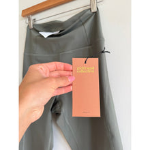 Load image into Gallery viewer, Girlfriend Collective Compressive High Rise 7/8 Activewear Leggings Gray S NWT
