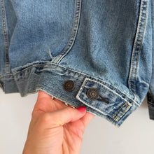 Load image into Gallery viewer, Levi's Chris Stapleton Custom Graphic Patch Cotton Denim Trucker Jacket Blue XL
