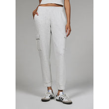 Load image into Gallery viewer, 7 Diamonds Women's Rev Pull On High Rise Cargo Jogger Heather Light Grey L
