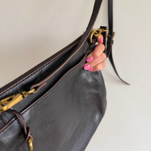 Load image into Gallery viewer, Fossil Pebbled Leather Zip-Around Crossbody Bag Black
