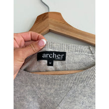 Load image into Gallery viewer, Archer Cashmere Crew Neck Long Sleeve Pullover Sweater Gray M
