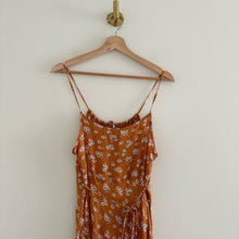 Load image into Gallery viewer, SNDYS. Honolulu Sleeveless Floral Print Midi Dress in Amber Daisy L
