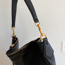 Load image into Gallery viewer, Tory Burch Pebbled Leather Zip-Closure Hobo Shoulder Bag Black
