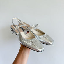 Load image into Gallery viewer, Dolce Vita Rianne Mary Jane Leather Flats Slingback Sandals Metallic Silver 8.5
