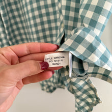 Load image into Gallery viewer, NWT Vineyard Vines Relaxed Gingham Chilmark Button Up Shirt Green/White 4
