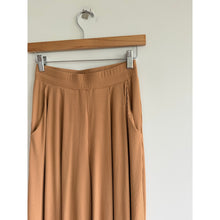 Load image into Gallery viewer, Three Bird Nest Ribbed High Rise Wide Leg Pants Khaki Brown M
