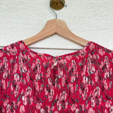 Load image into Gallery viewer, Eliane Rose Floral Print Smocked Long Sleeve Dress Red M
