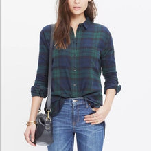 Load image into Gallery viewer, Madewell Flannel Oversized Boyshirt in Dark Green Plaid XS
