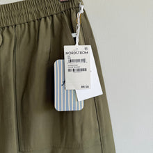 Load image into Gallery viewer, Nordstrom High Rise Cargo Pockets Midi Skirt Green XS NWT
