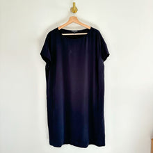 Load image into Gallery viewer, Eileen Fisher Silk Round Neck Short Sleeve Pullover Dress Black M
