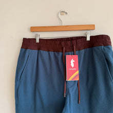Load image into Gallery viewer, Cotopaxi Abrazo Fleece Colorblock Jogger Pants Indigo &amp; Black Iris XXL NWT
