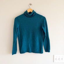 Load image into Gallery viewer, Charter Club Luxury 100% Cashmere Turtleneck Long Sleeve Pullover Sweater M
