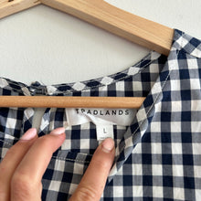 Load image into Gallery viewer, TRADLANDS Gingham Short Sleeve Dress Navy White L
