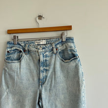 Load image into Gallery viewer, Abercrombie &amp; Fitch The Skinny High Rise Denim Distressed Straight Jeans Blue 30
