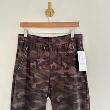 Load image into Gallery viewer, NWT Athleta Farallon Camo Pattern Mid Rise Jogger Green 10
