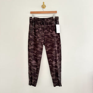 NWT Athleta Farallon Camo Pattern Mid Rise Jogger Green 10