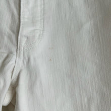 Load image into Gallery viewer, Madewell 9&quot; High-Rise Skinny Jeans in Pure White 26
