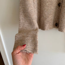 Load image into Gallery viewer, Peyton Jensen Ribbed Knit V-Neck Button Front Cardigan Brown M
