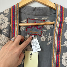 Load image into Gallery viewer, Johnny Was Floral Embroidered 3/4 Sleeve Kimono Gray M
