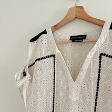 Load image into Gallery viewer, Anthropologie Hemant &amp; Nandita Aditya Embroidered Eyelet Tassel Casual Mini Dress White M
