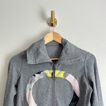 Load image into Gallery viewer, Lululemon In Stride Zip Up Jacket Gray 4
