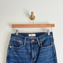 Load image into Gallery viewer, Madewell Tall 10&quot; High-Rise Skinny Jeans in Wendover Wash 26T
