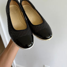 Load image into Gallery viewer, Royal Albartross Quilted Leather Low Top Slip On Golf Shoes Black 8 NEW
