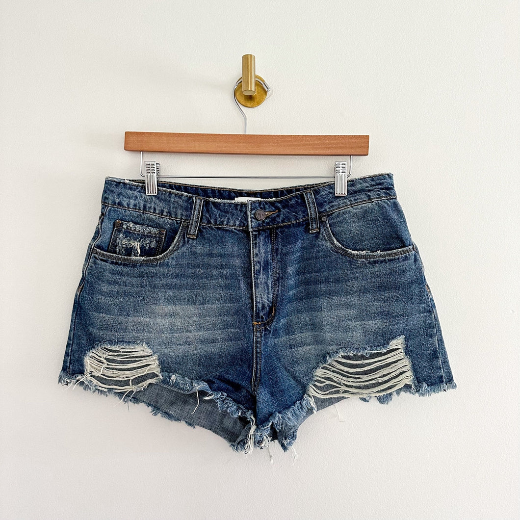 BP. Distressed Denim Mid Rise Dark Wash Cut-Off Shorts Blue 31