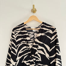 Load image into Gallery viewer, H&amp;M Knot-Detail Zebra Print V-Neck Long Sleeve Midi Dress Black/White S
