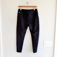 Load image into Gallery viewer, Zella Live In High Waist Active Side Pocket Crop Leggings Black L
