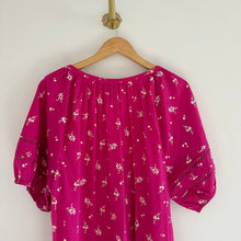 Load image into Gallery viewer, Lane Bryant Floral V-Neck Short Sleeve Blouse Pink 18 NEW
