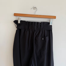 Load image into Gallery viewer, Athleta Skyline II Stretch Belted Tie Waist Wide Leg Pants Black 6
