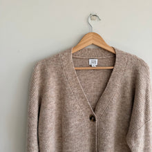 Load image into Gallery viewer, Peyton Jensen Ribbed Knit V-Neck Button Front Cardigan Brown M

