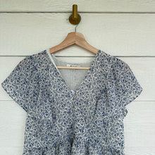 Load image into Gallery viewer, Madewell Georgette Ruffle Sleeve Floral Print Casual Peplum Top Blue XS
