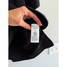 Load image into Gallery viewer, Athleta Effortless Cropped Crew Neck Short Sleeve T-Shirt  Black XL
