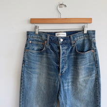 Load image into Gallery viewer, Denim Forum The Arlo High Rise Straight 28L Denim Jeans Blue 30
