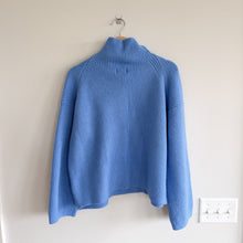 Load image into Gallery viewer, H&amp;M Zip Up Ribbed Knit Mock Neck Pullover Sweater Blue M
