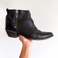 Load image into Gallery viewer, Frye Sacha Moto Shortie Leather Pointed Toe Dual-Side Zip Bootie Black 10
