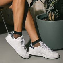 Load image into Gallery viewer, Adidas Stan Smith Low Top Lace Up Leather Sneakers White 6.5

