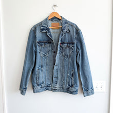 Load image into Gallery viewer, Levi's Chris Stapleton Custom Graphic Patch Cotton Denim Trucker Jacket Blue XL
