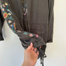 Load image into Gallery viewer, Willow &amp; Clay Embroidered Long Zip Up Jacket S NWT

