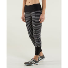 Load image into Gallery viewer, Lululemon Runday Crop First Release)Striped Running Leggings Black/White 4
