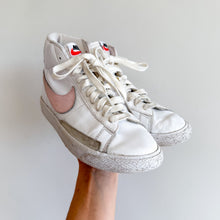 Load image into Gallery viewer, Nike Blazer Mid '77 Athletic High Top Sneakers White Pink 5.5
