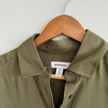 Load image into Gallery viewer, Nordstrom Short Sleeve Collared Button Up Shirt Olive Burnt Green XXS NWT
